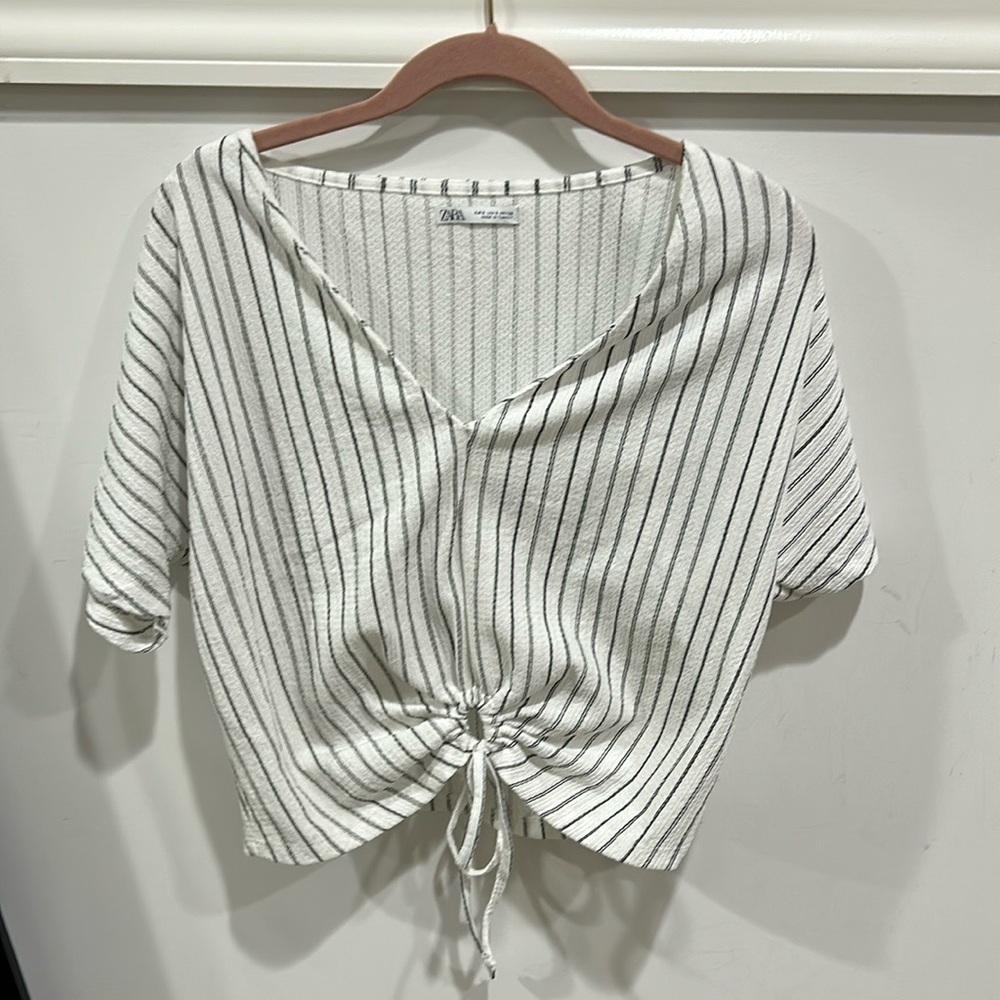 Like new, Zara crop top